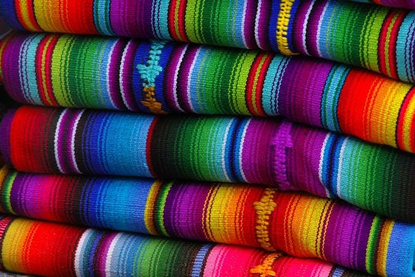 Which Country Imports the Most Blankets and Traveling Rugs in the World?