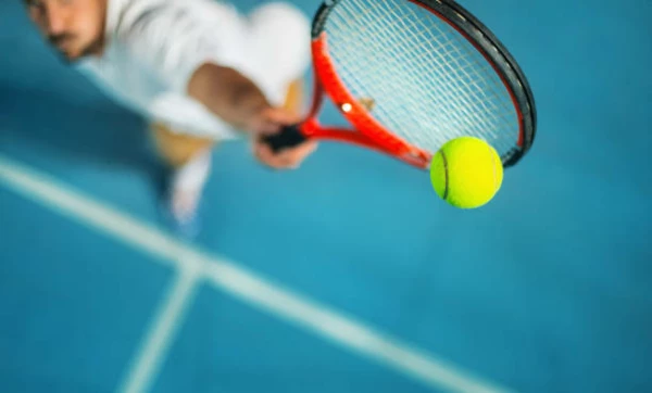 Spain's Tennis and Badminton Racket Prices Drop 42% to $10.2 Each