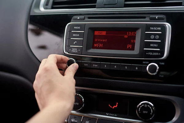 Mexico's Car Radio Export Drops to $45M in December 2023