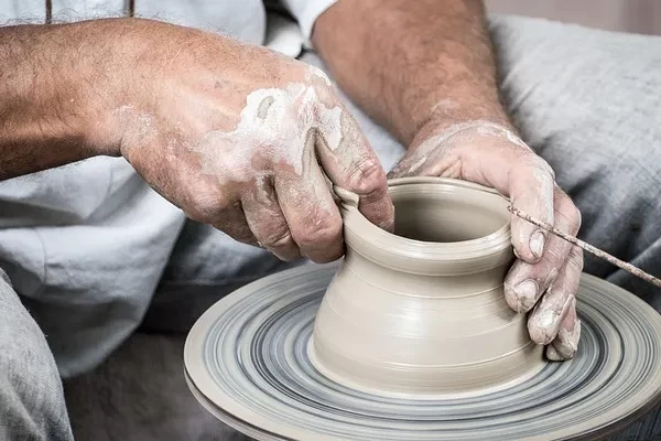 Poland's General Pottery Import Declines to $86 Million in 2023